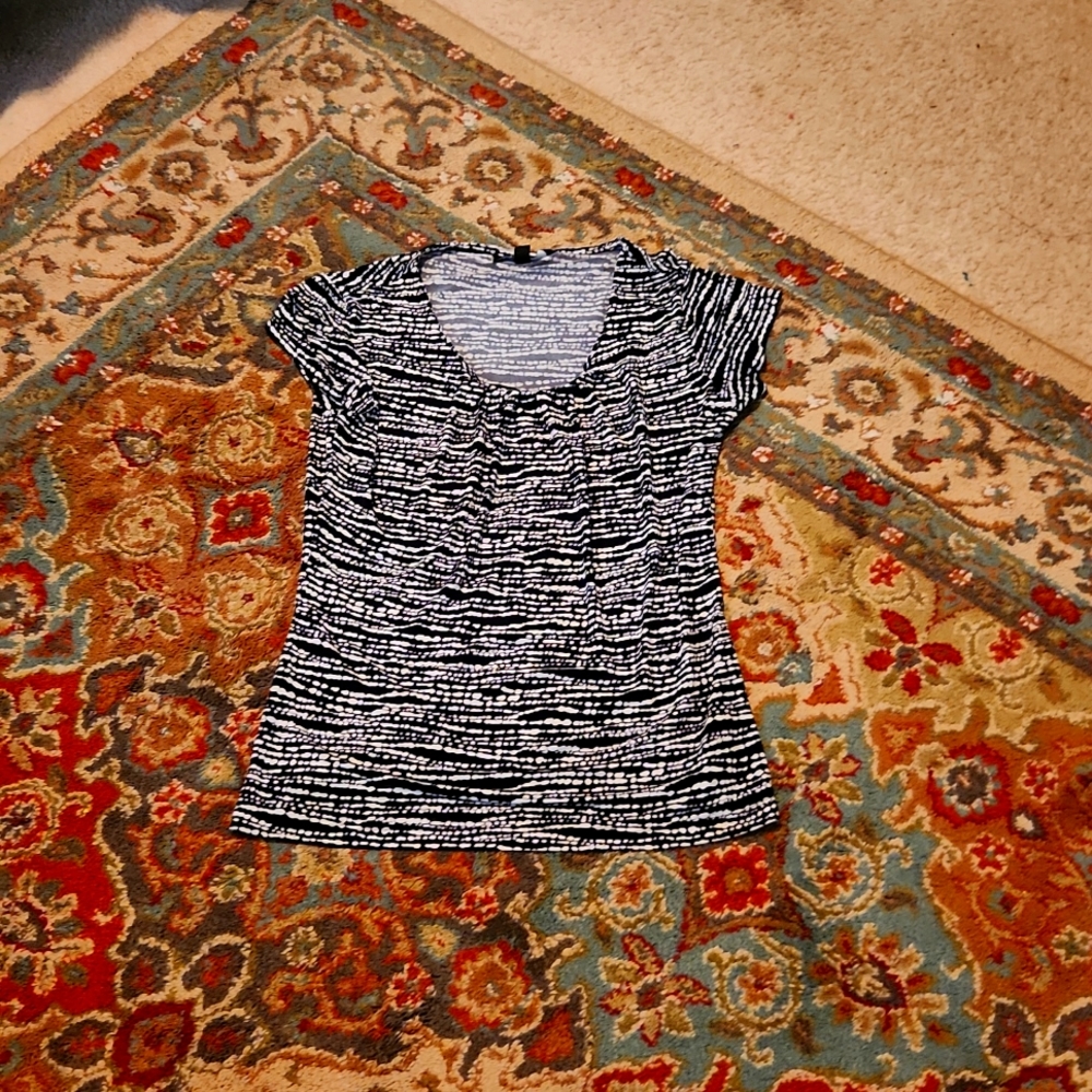 Grayson size S T-Shirt/Blouse Black and white